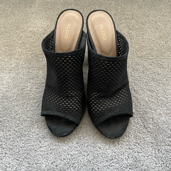 Mesh heels - Picture 1 of 2